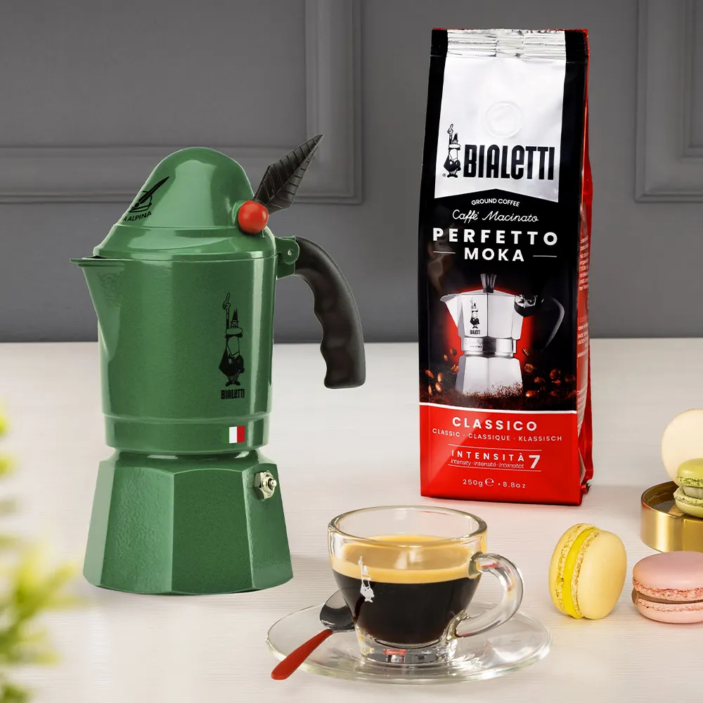 Bialetti Moka Express Alpina, 3-Cup Stovetop Espresso Machine, Green - Image 3